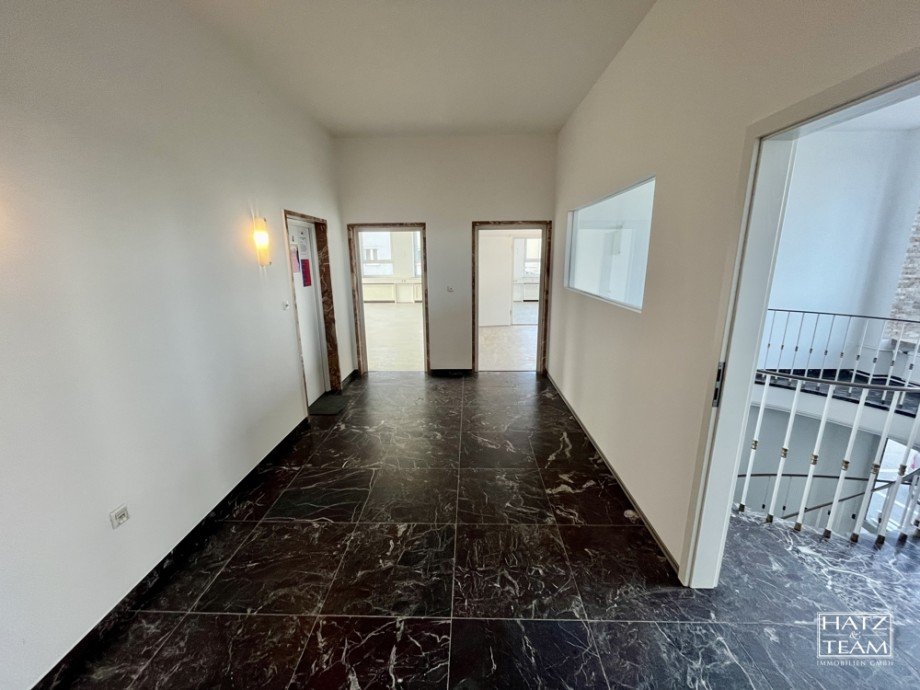 Flur B�rohaus Passau