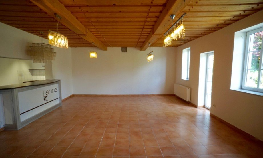 Erdgeschoss Gastronomie und Wohnung Neureichenau