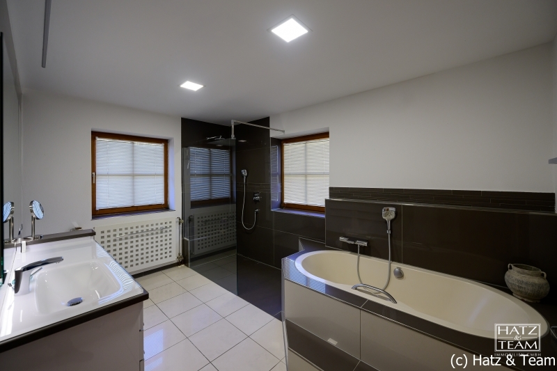 Badzimmer EG Einfamilienhaus Thyrnau