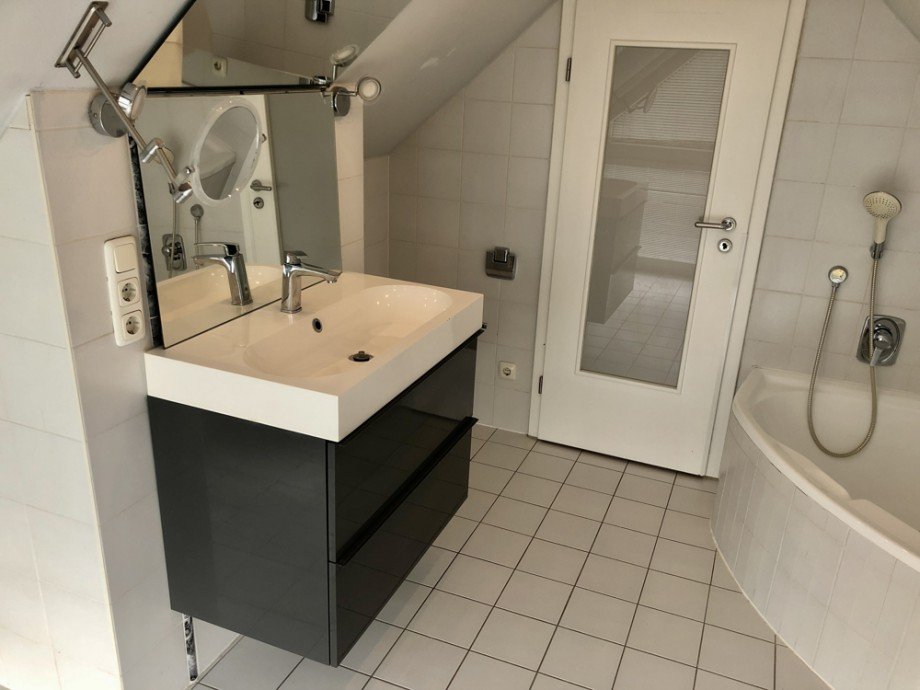 Badezimmer Dachgeschosswohnung Salzweg