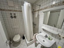 Badezimmer EG WG geeignet! 
Charmante 4-Zimmer-Wohnung auf zwei Etagen in der bekannten K�nstlergasse von Passau!