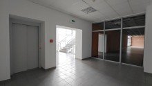 Aufzug Gro�z�gige Ladenfl�che in dominanter Sichtlage in Vilshofens Einkaufsviertel!