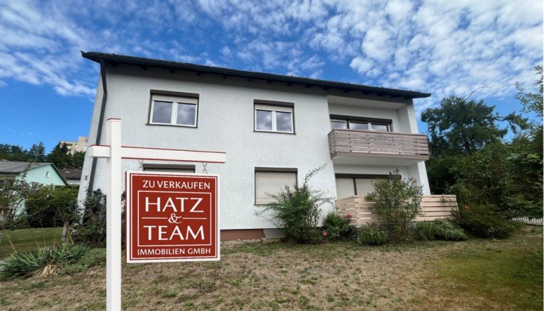 Hatz & Team Immobilien GmbH Passau Zweifamilienhaus Zweifamilienhaus mit Ausbaupotential in Passau!