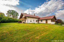 Au�enansicht Haus Gepflegtes Zweifamilienhaus in l�ndlicher Lage n�he Tiefenbach!