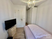 Schlafzimmer Hochwertige Erdgeschosswohnung mit Terrasse und Garten in exklusiver Wohnlage!