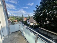 Balkon Lichtdurchflutetes Apartment mit Balkon in toller Lage!