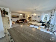 K�che Hochwertige Erdgeschosswohnung mit Terrasse und Garten in exklusiver Wohnlage!