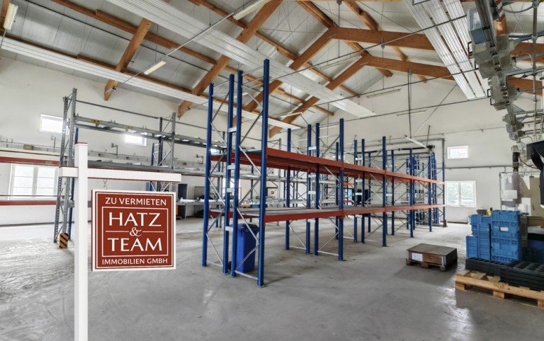 Hatz & Team Immobilien GmbH Aldersbach Lager Gro�z�gige, hochwertige Lagerhalle mit B�rofl�chen in Aldersbach
