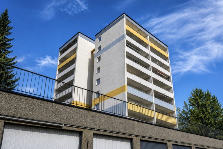 Hatz & Team Immobilien GmbH Passau Mehrfamilienhaus Beste City-Lage f�r 8-st�ckiges Mehrfamilienhaus mit 36 Wohnungen und 40 Garagen!
