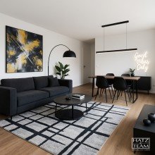 Beispiel-Illustration-KI generiert Verkauft! Wohnen im Gr�nen - Saniertes Zweifamilienhaus im Herzen von Thyrnau!