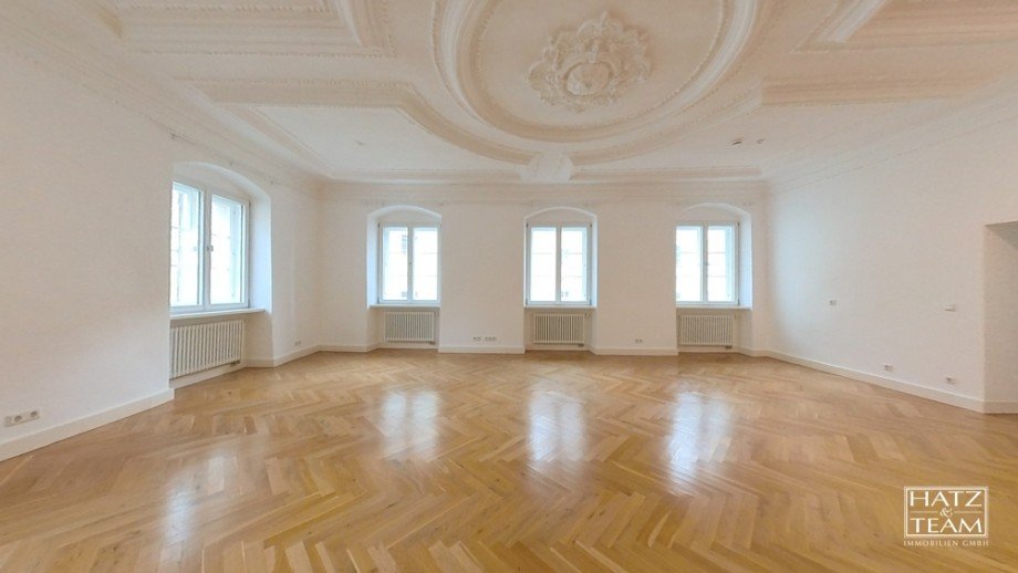 Wohn-/Esszimmer Etagenwohnung Passau