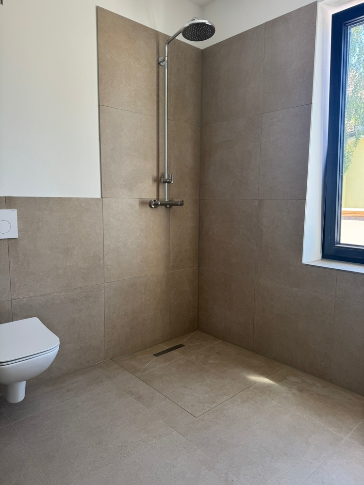 Bad mit ebenerdiger Dusche Etagenwohnung Bad Griesbach im Rottal