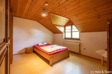 Schlafzimmer Gepflegtes Zweifamilienhaus in l�ndlicher Lage n�he Tiefenbach!