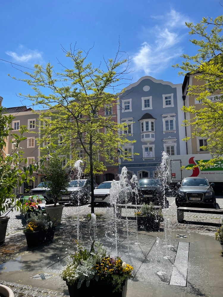 Au�enansicht Wohn- / Gesch�ftshaus Sch�rding