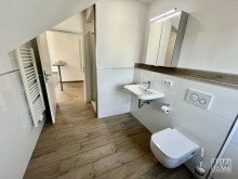 Badezimmer Lichtdurchflutetes Apartment mit Balkon in toller Lage!