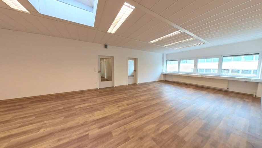 B�rofl�che B�rofl�che Hutthurm