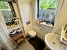 Badezimmer Verkauft! Stilvolles Chalet in erh�hter Lage mit traumhaftem Panoramablick �ber Hauzenberg!