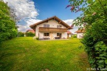 Au�enansicht Haus Gepflegtes Zweifamilienhaus in l�ndlicher Lage n�he Tiefenbach!
