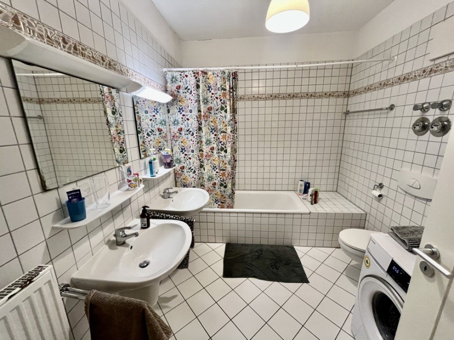 Badezimmer OG Etagenwohnung Passau