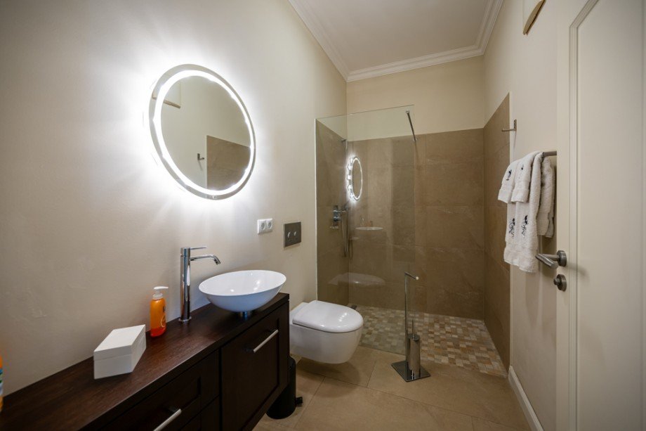 Badezimmer 3 Villa Salzweg