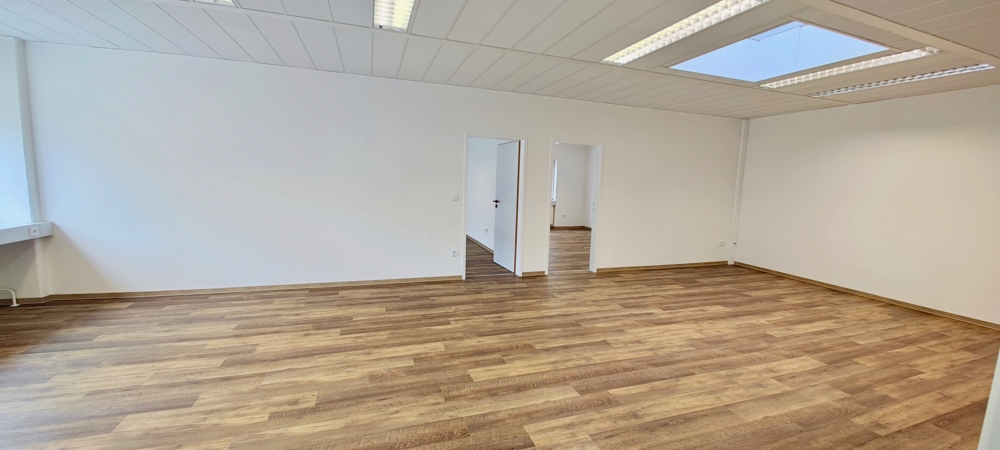 B�rofl�che B�rofl�che Hutthurm