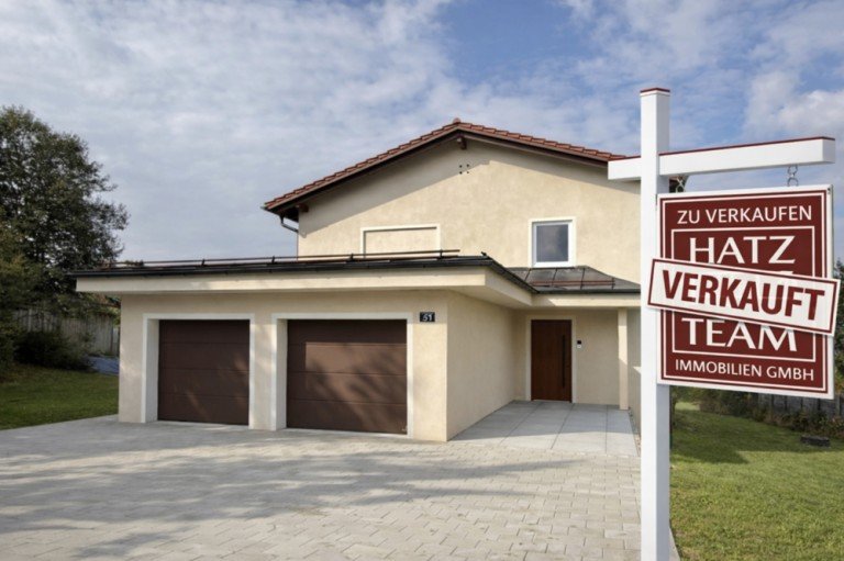 Hatz & Team Immobilien GmbH Thyrnau Zweifamilienhaus Verkauft! Wohnen im Gr�nen - Saniertes Zweifamilienhaus im Herzen von Thyrnau!