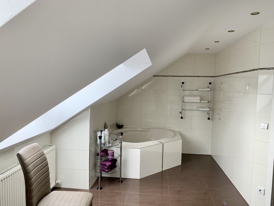 Badezimmer Dachgeschosswohnung Salzweg
