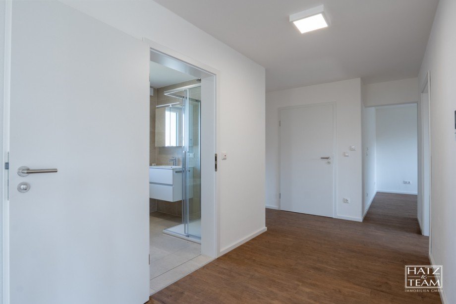 Flur OG Zweifamilienhaus Thyrnau