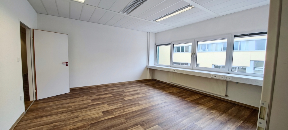 B�rofl�che B�rofl�che Hutthurm