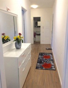 Flur Moderne 2-Zimmer-Wohnung direkt am Hauptbahnhof von Passau!