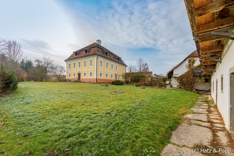 Wohnhaus Mehrfamilienhaus Neukirchen vorm Wald
