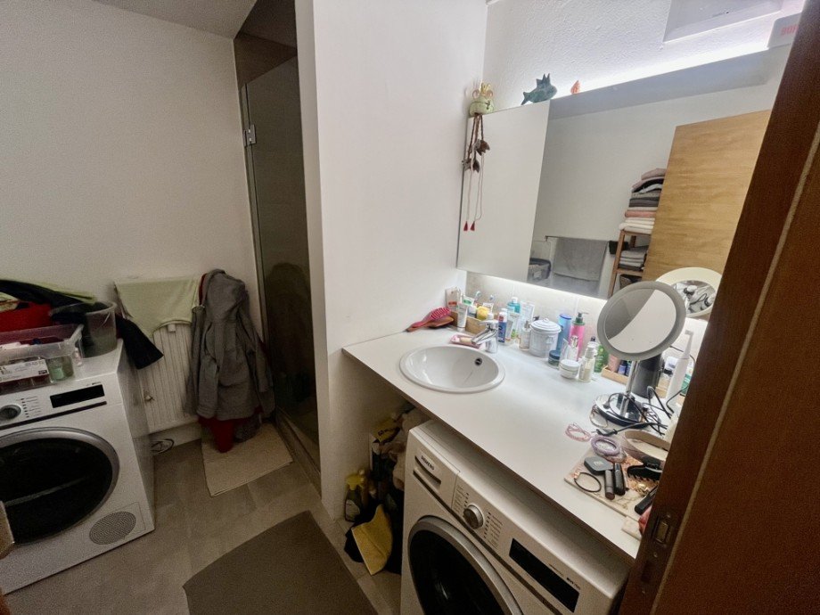 Badezimmer mit Dusche Etagenwohnung Passau